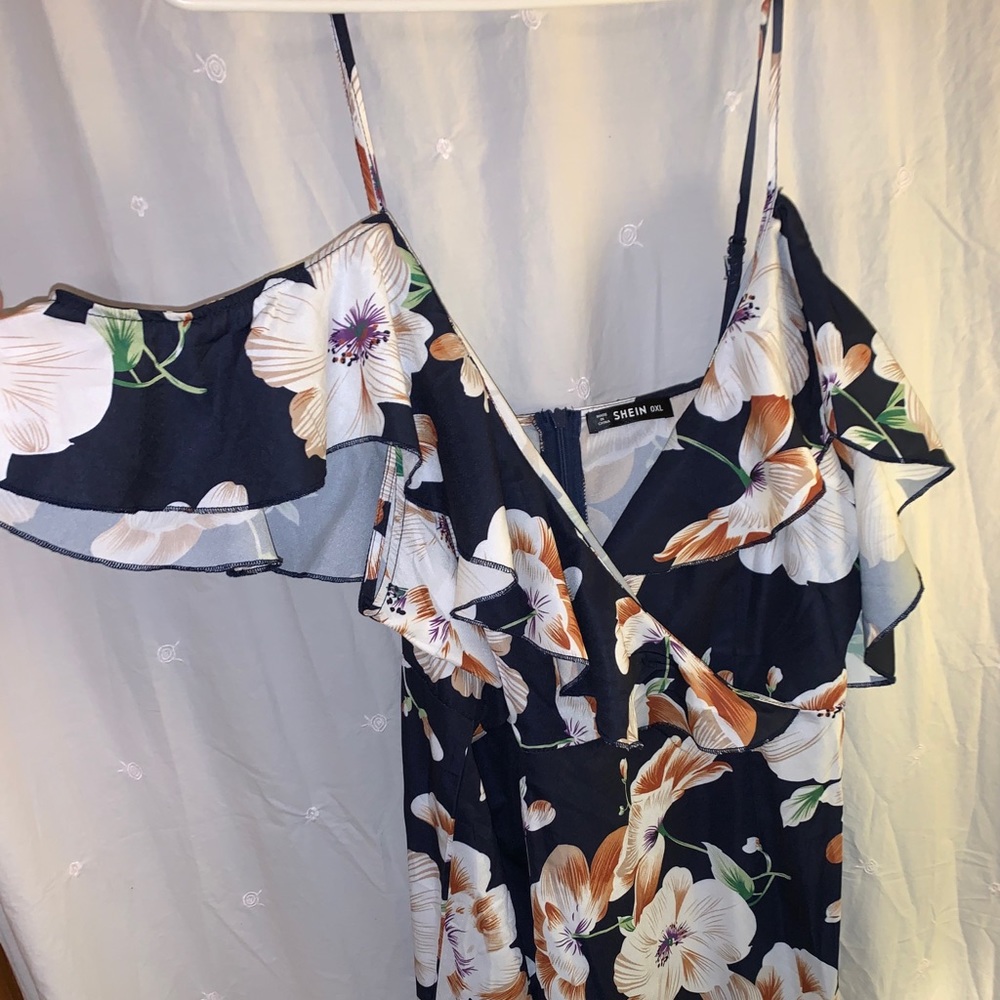 Cold shoulder asymmetrical dress